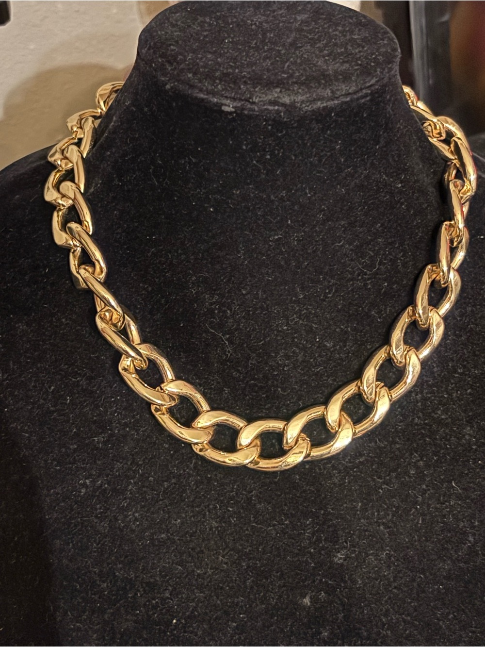 Vintage Chunky Gold Curb Chain Choker Necklace